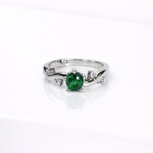 Yeşil zarafet çiçeği yüzük